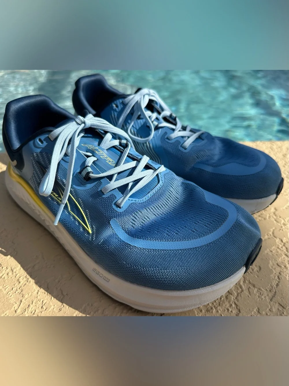 Altra Paradigm 7 Blue Foot Shape Running Shoes ALOA85N7440 Size 9.5 Wide in VGC